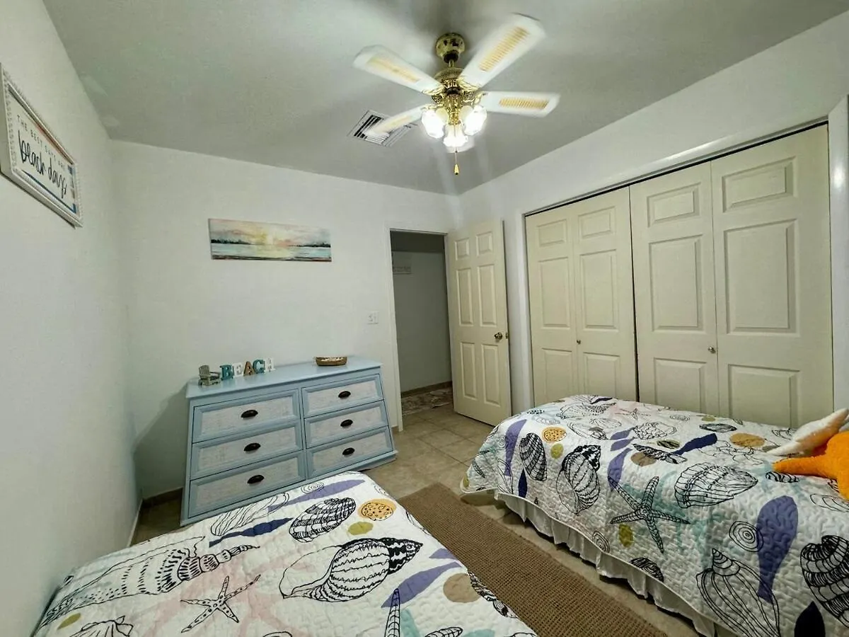 Waters Edge At The Cays Villa Hermitage
