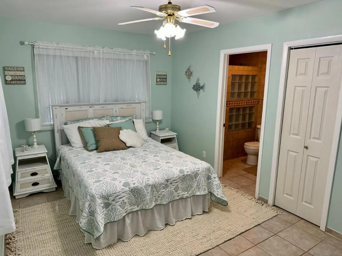 Waters Edge At The Cays Villa Hermitage Bahamas